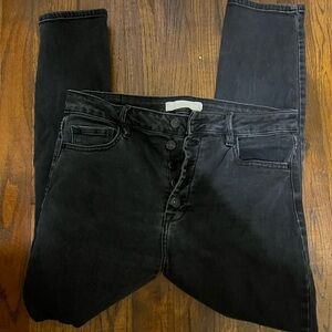 Hidden black jeans